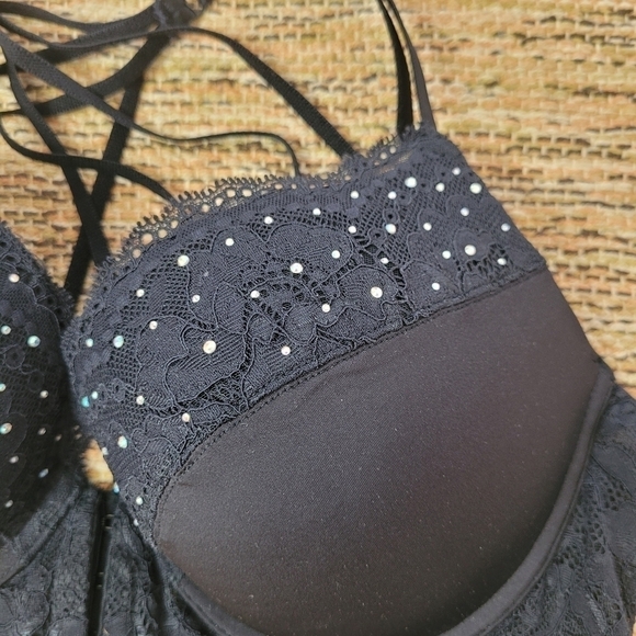 LA Senza Corset Style Front Closure Strapy Bra - Picture 6 of 8